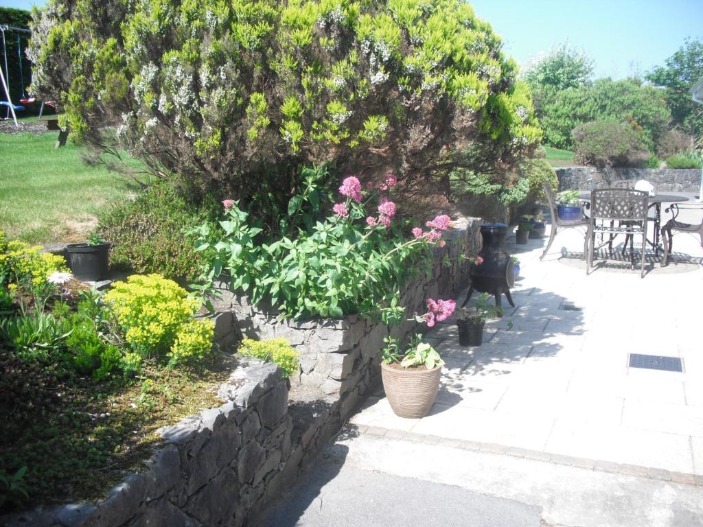 Cornerstones B&B Moyard Exterior photo